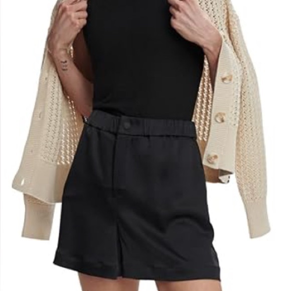 Varley Black Athletic Shorts - Picture 3 of 3